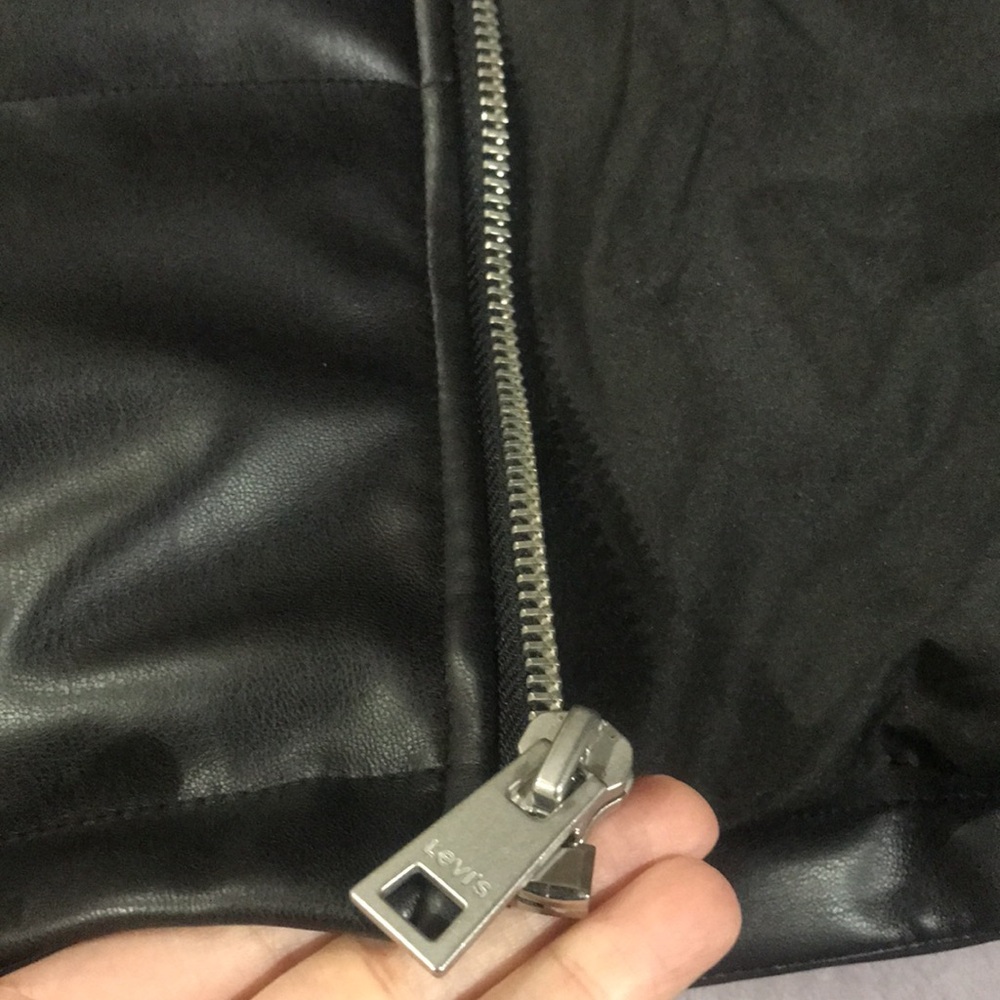 Levi’s Leather Jacket - Picture 5 of 8